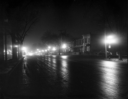 street lights, Jefferson Avenue at night